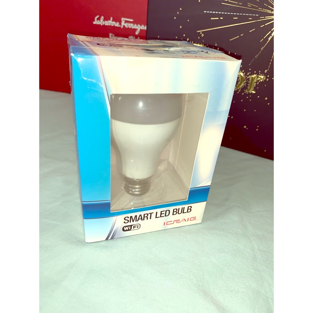 Smart Multicolored LED Lightbulb 💡 🌈